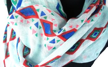 Красив шал в цвят мента в стил Ибиса (1 бр.)
