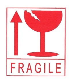 Етикет FRAGILE / Стикер Чупливо (45 листа)