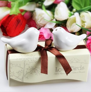 Комплект Солничка и Пиперничка "LOVE BIRDS" Сватбен Подарък (5 бр.)
