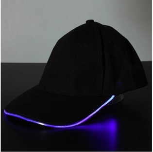 СВЕТЕЩА LED ШАПКА / ПАРТИ ШАПКИ - ЦВЯТ: ЛИЛАВ (12 бр.)