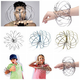 **RAGE 2018** Magic Rings / Flow Rings - Кинетичен 3D Магически Пръстен - MULTI COLOR | НА КАРТА (10 бр.)