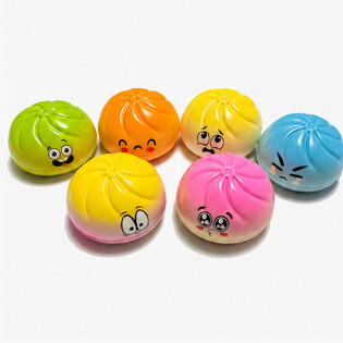 RAGE - Squishy Dumplings ГОЛЯМ (Размери 9 x 9 x 4 См) - Viral 2026 Fidget Toy - С ХЕДЪР КАРТА (24 бр.)